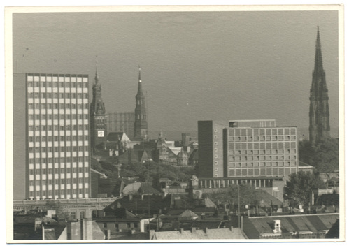 Vorschaubild Hamburg: Blick zum Phil-Turm, Rathaus, Staatsbibliothek (Aufnahme Rolf Scheibner 1962